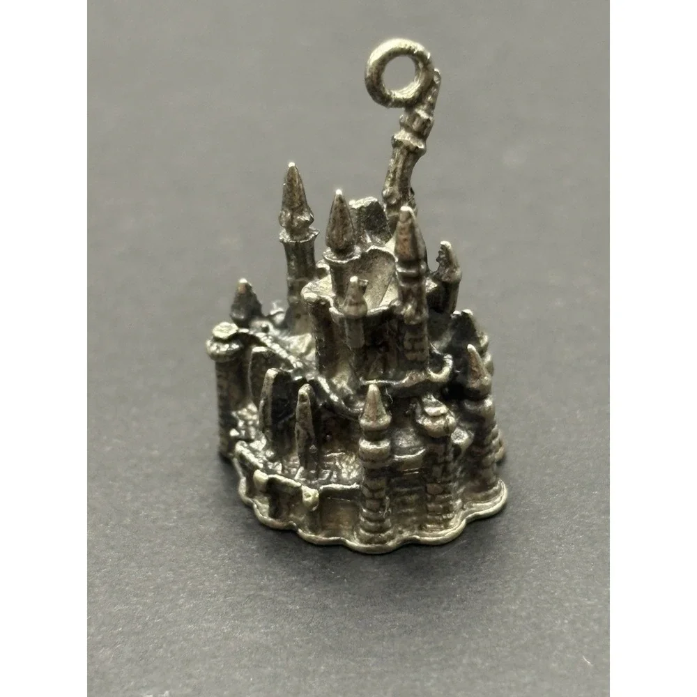 Vintage Sterling Silver Disneyland Castle Charm Pendant Disney 7 Grams G2